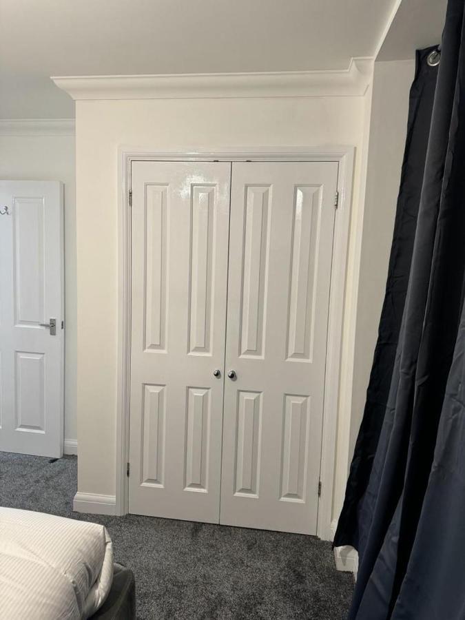 Luxury Apartments Dagenham Bagian luar foto